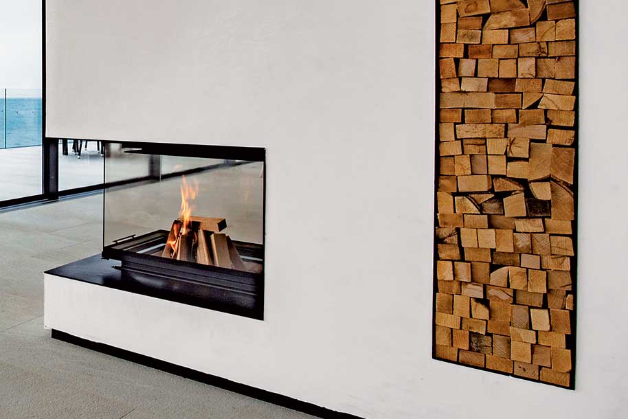 camino moderno su misura tre lati vetro muratura cassone porta legna acciaio verniciato nero2
